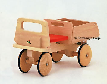 CUBIO 乗用トラック ニック社 木のおもちゃ 乗り物 保育玩具 木製玩具